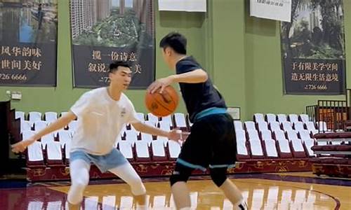 篮球连续背后运球技巧-篮球背后运球技巧视频教程