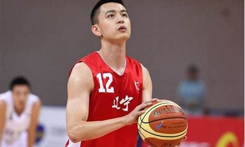 中国篮球明星新星-中国篮球明星新星是谁