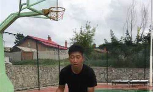 篮球怎么单手拉球-篮球怎么单手拉杆