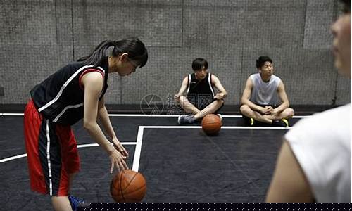 打篮球和在健身房健身-打篮球和在健身房健身哪个好